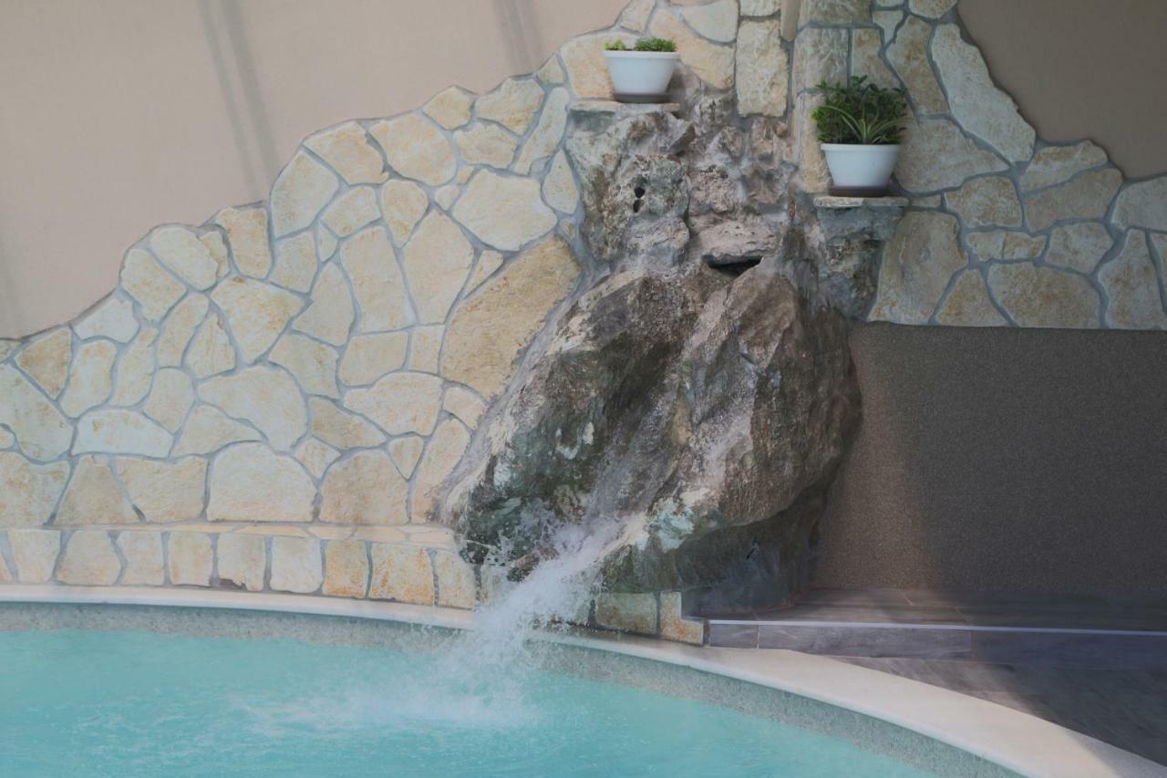 Villa Meri Rijeka Bagian luar foto
