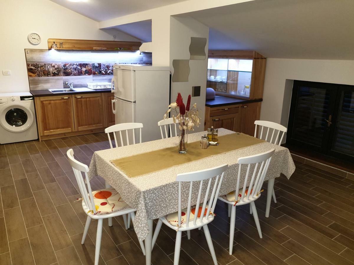 Villa Meri Rijeka Bagian luar foto