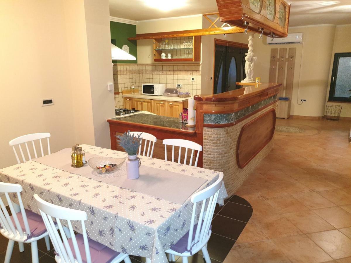 Villa Meri Rijeka Bagian luar foto